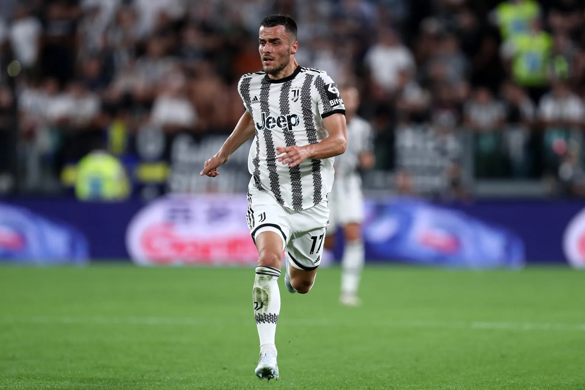 Juventus, Kostic in uscita: ci pensano squadre di Serie A