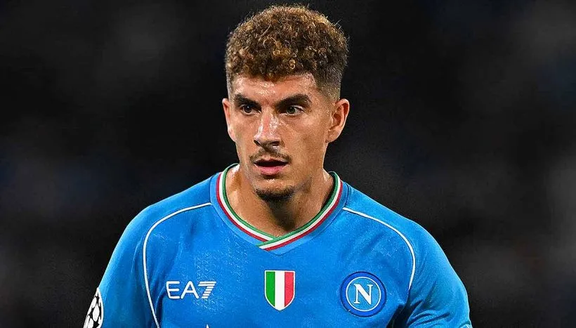 Milan-Napoli, occhi puntati sul pupillo di Conte: il nome caldo per la fascia