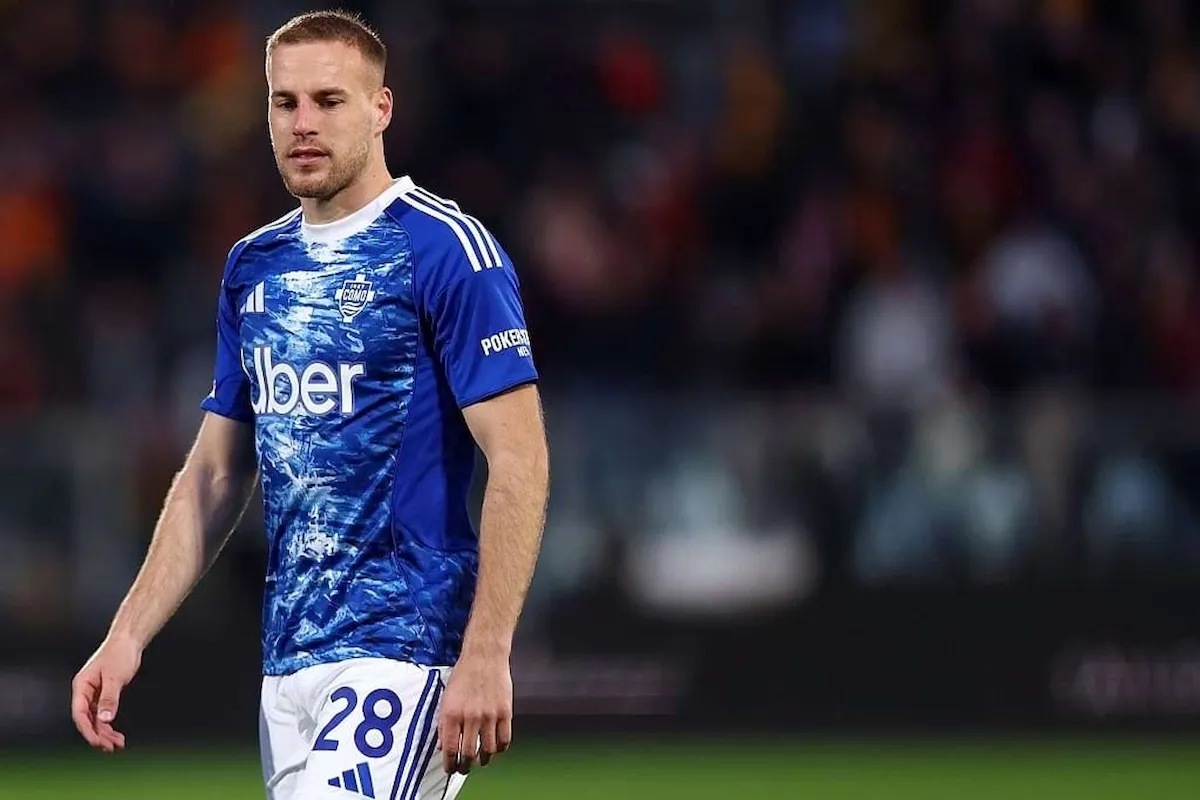 Como, Ivan Smolcic rinnova fino al 2031: Fabregas blinda la mentalità Champions