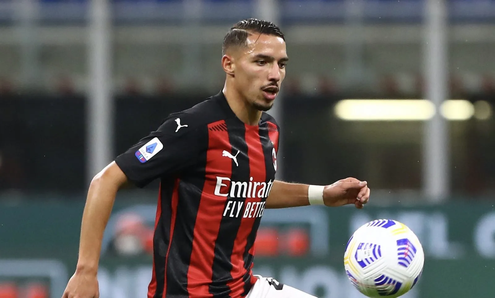 Tegola Milan, Bennacer esce per infortunio al 39': preoccupano le sue condizioni
