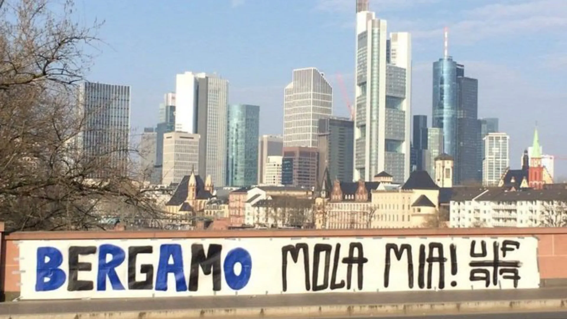 Tifosi Eintracht solidali con gli atalantini contro il Coronavirus