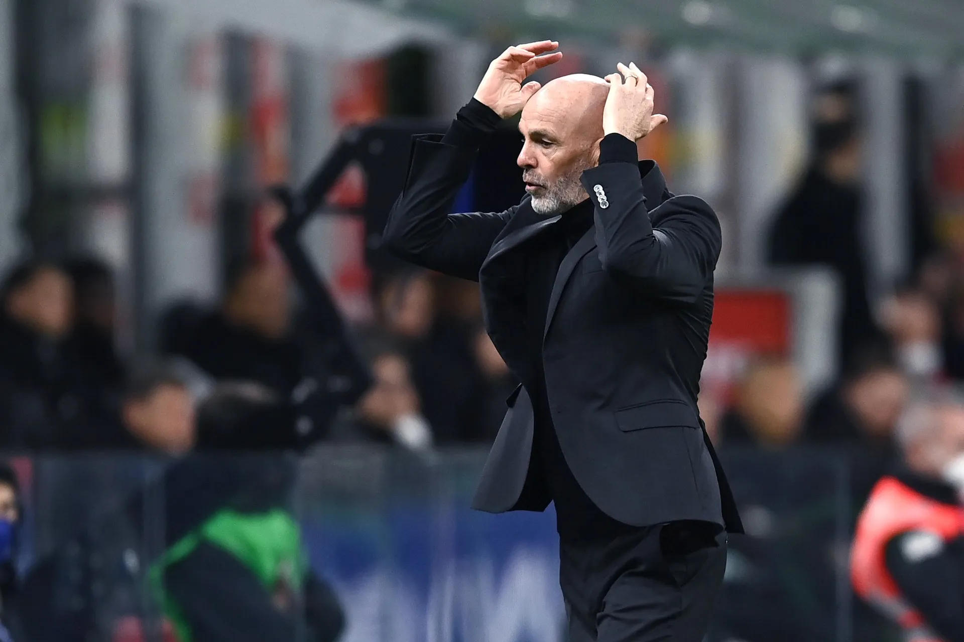 Sassuolo-Milan, una guerra di nervi: Dionisi ordina il ritiro