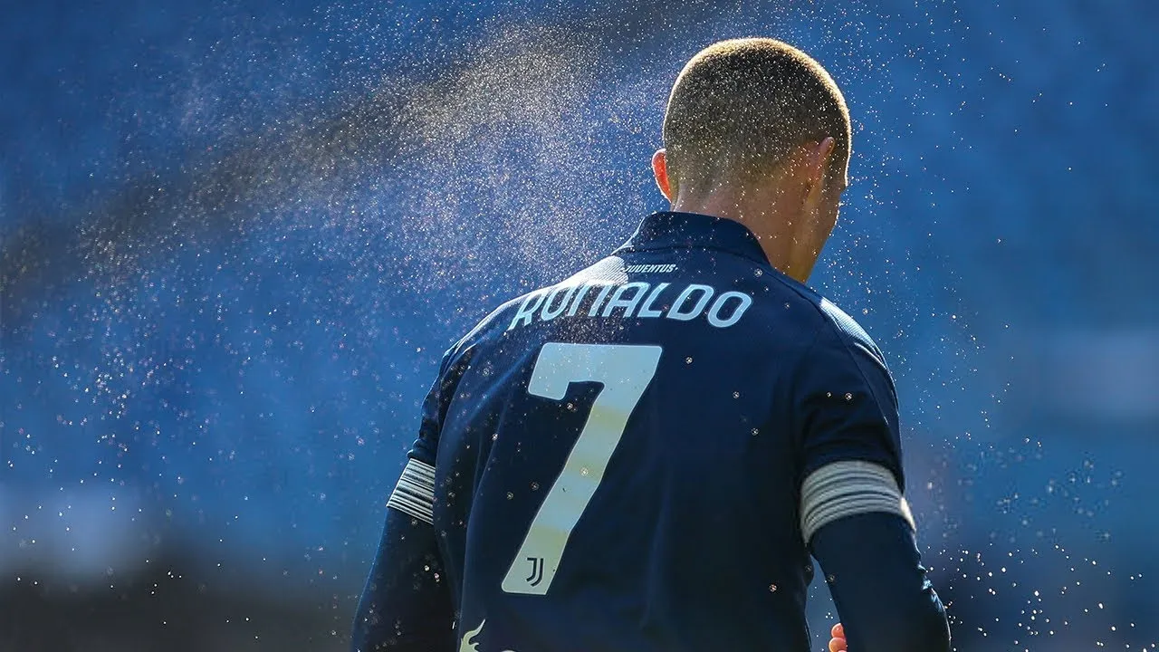 Ronaldo suggerisce un centrocampista a Paratici