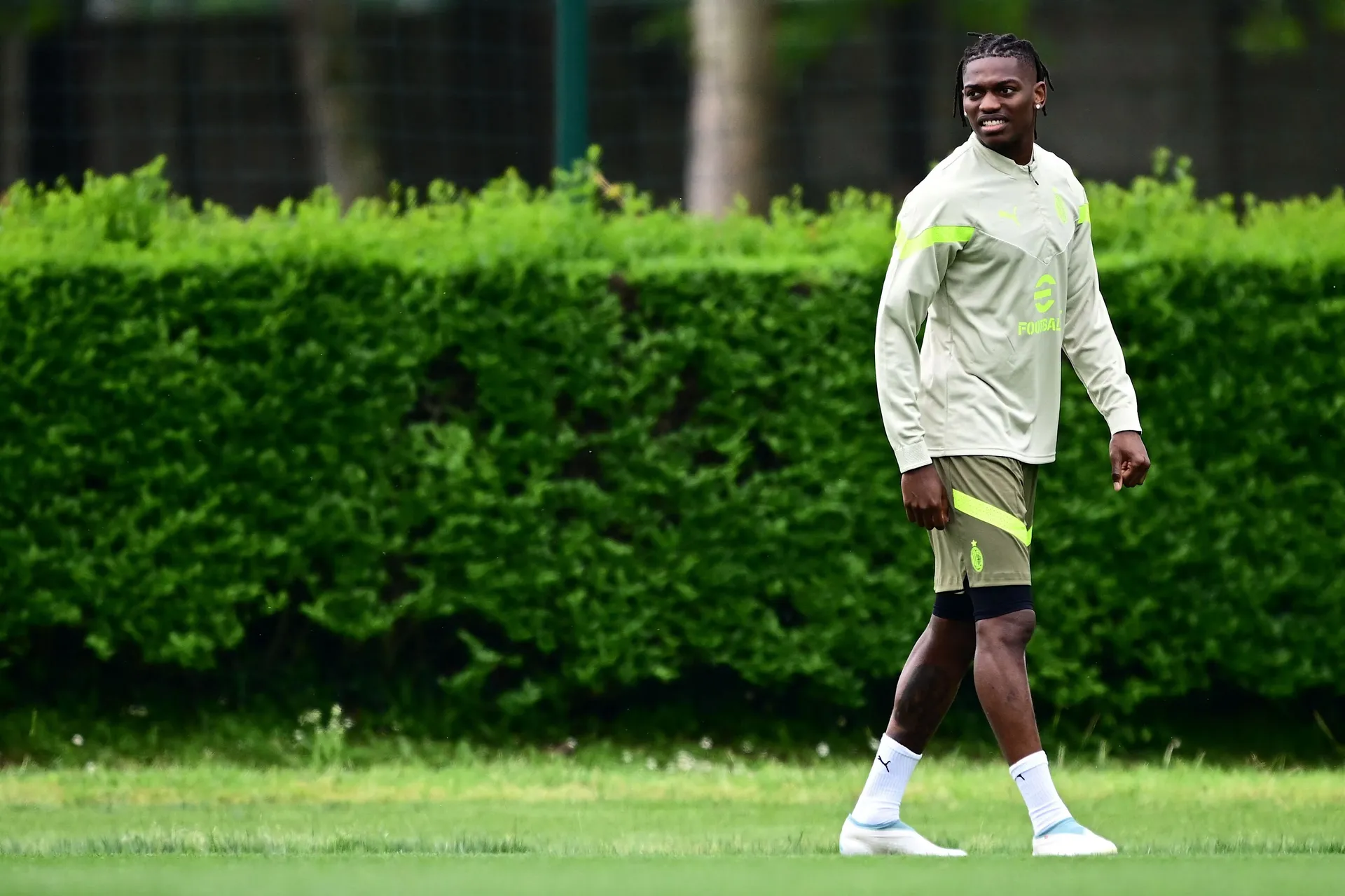 Milan, nessun dolore per Leao: disponibile contro il Newcastle