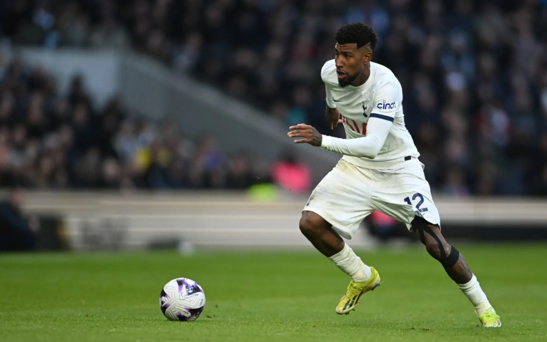 Emerson Royal, operazione alla Pavlovic: ancora distanze col Tottenham