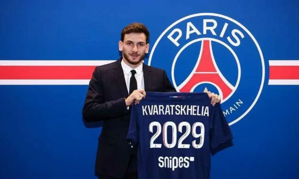 Inter, tra gli avversari che i nerazzurri dovranno fare attenzione i nerazzurri stasera c'è Khvicha Kvaratskhelia, ex attaccante del Napoli arrivato a gennaio a Parigi, che poteva essere nerazzurro