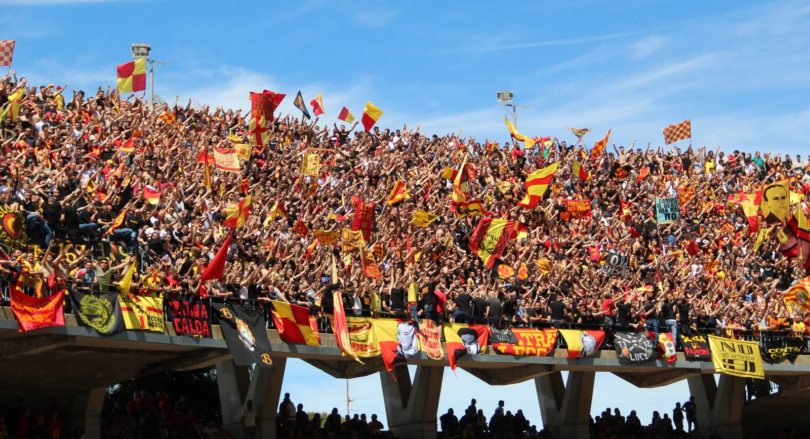 Calciomercato Lecce, a caccia di esperienza e forze fresche