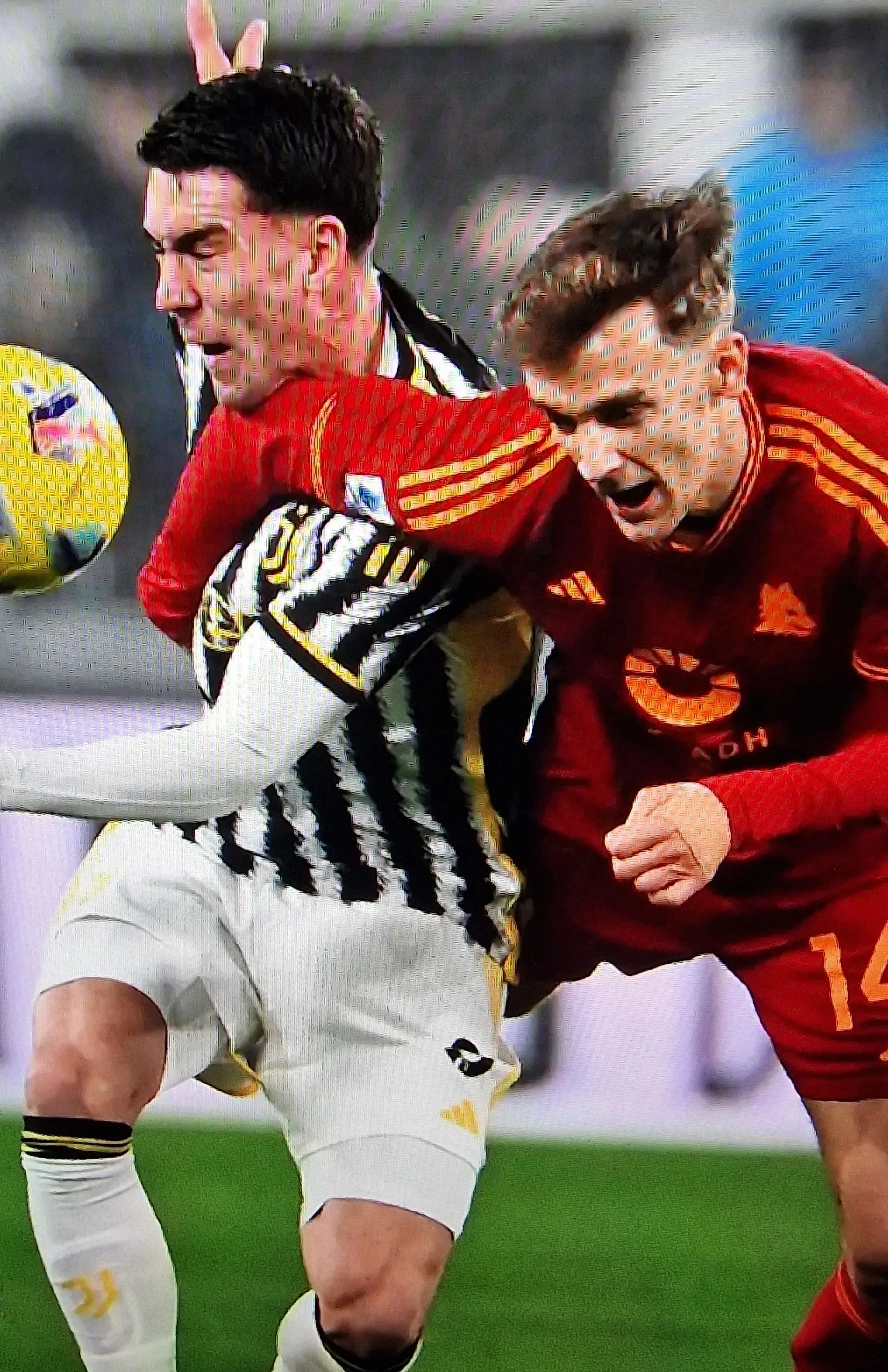 Vlahovic: sfottò a Llorente