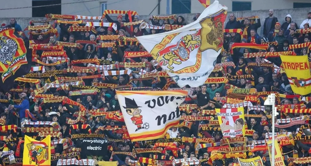 Catanzaro, i tifosi credono nel riscatto: a Brescia settore ospiti soldout