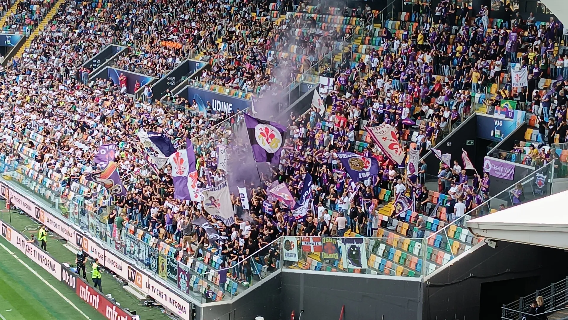 Fiorentina, il tifo viola ci prova: esodo a Sassuolo