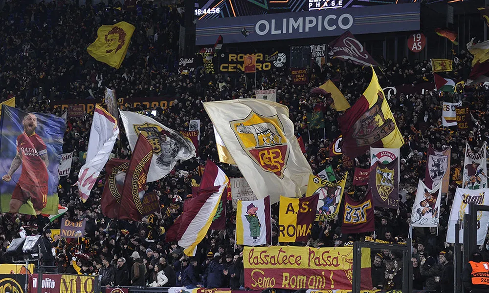 Roma: gli auguri di buon Natale della Curva Sud