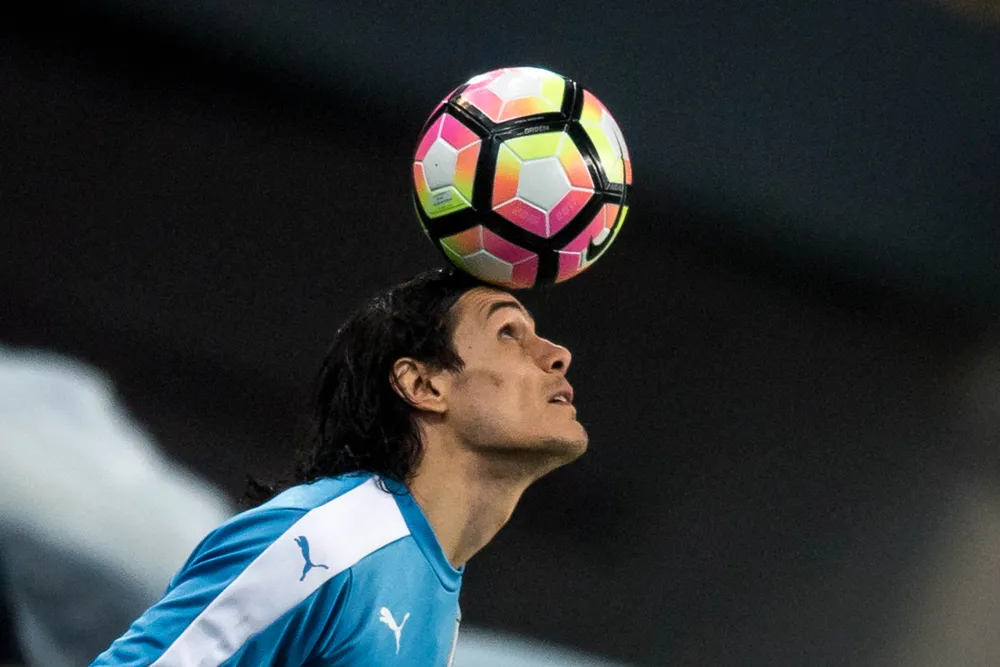 Napoli, accadde oggi: tris di Cavani alla Roma