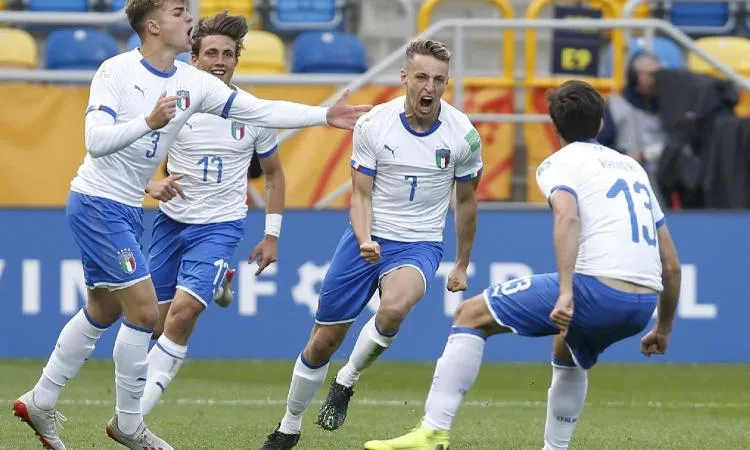 Inter, primo compleanno nerazzurro per Davide Frattesi