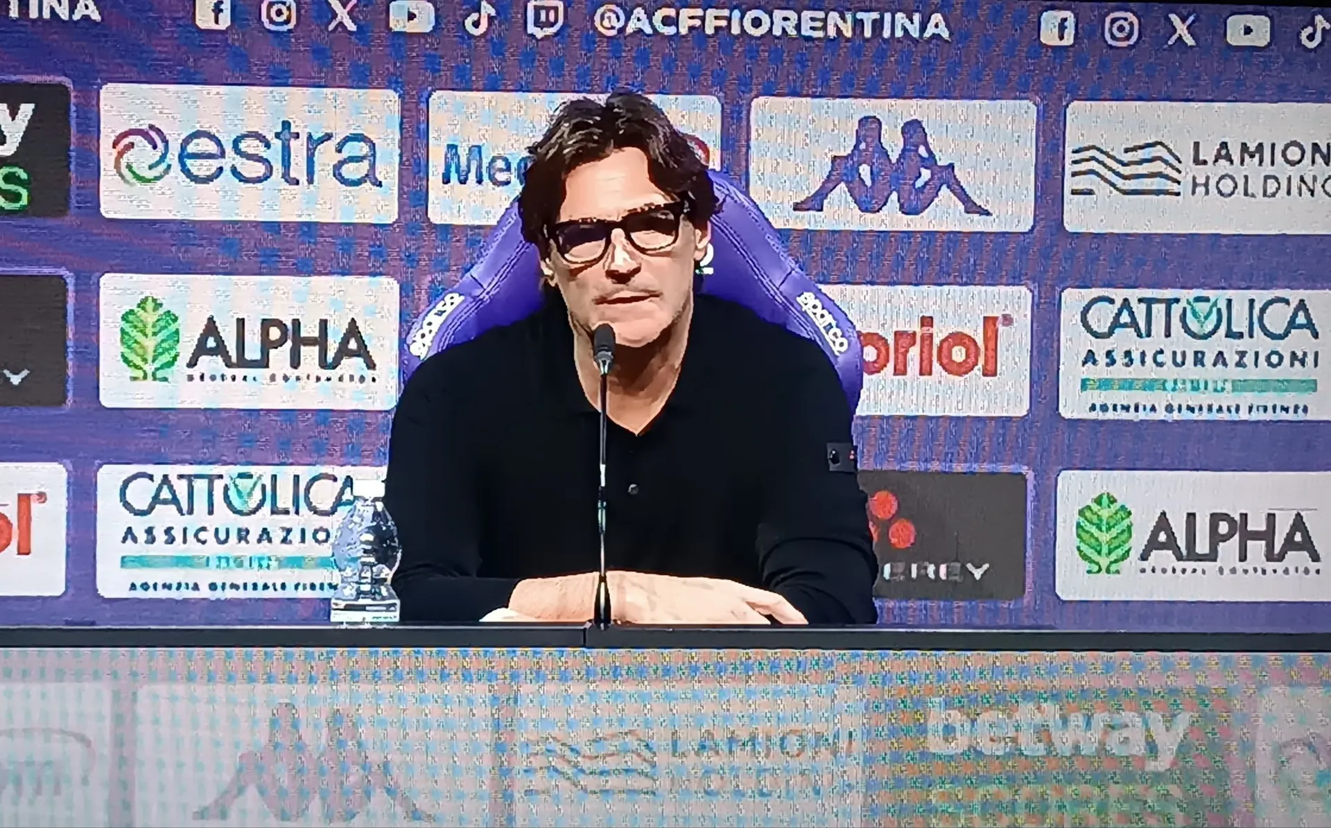 Fiorentina, per l'AEK Vanoli rispolvera un centrocampista?