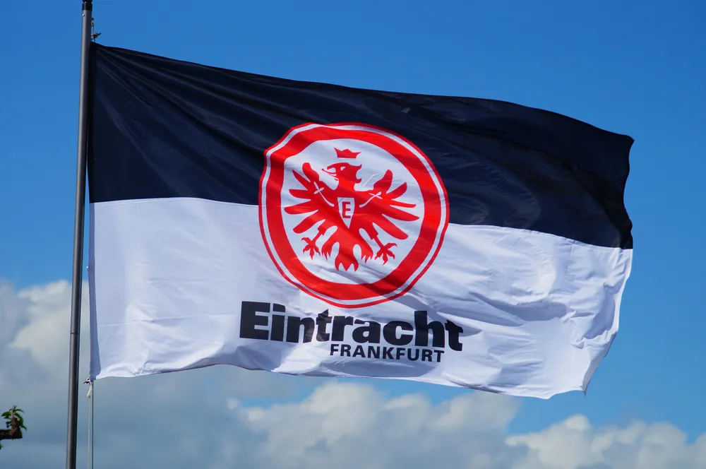 UFFICIALE, Larsson rinnova con l'Eintracht fino al 2029