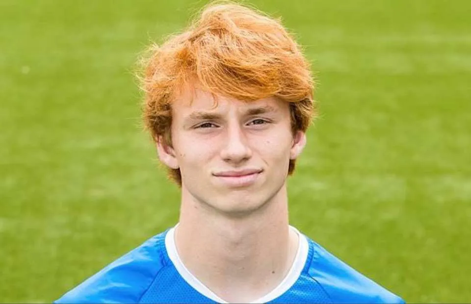 Liverpool preso Van den Berg ufficiale