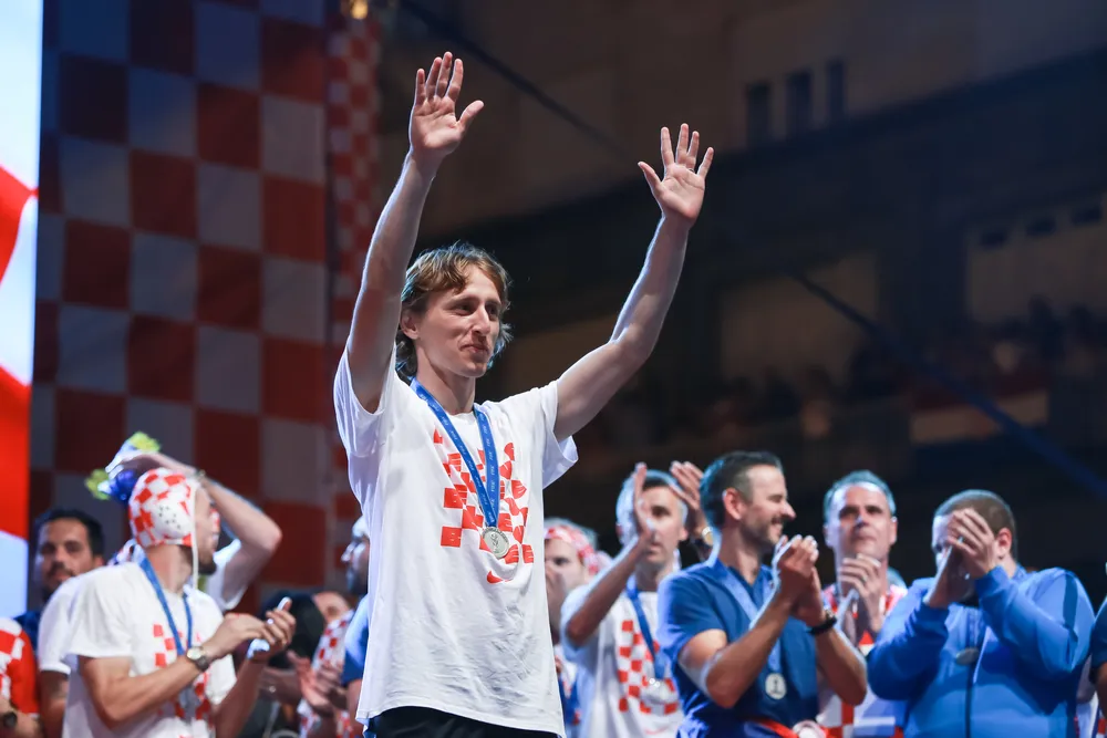 Milan, Modric a Malpensa: "Contento, grandi sfide mi attendono"