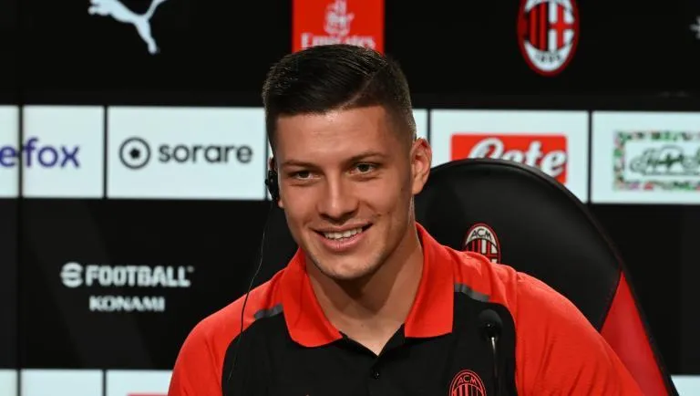 Milan, scatta l'allarme attacco: Jovic ko nel riscaldamento | Le parole di Pioli