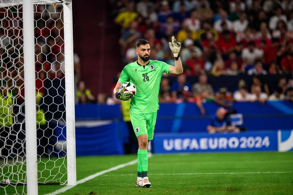 Liverpool, ecco il dopo Alisson: ai dettagli Mamardashvili