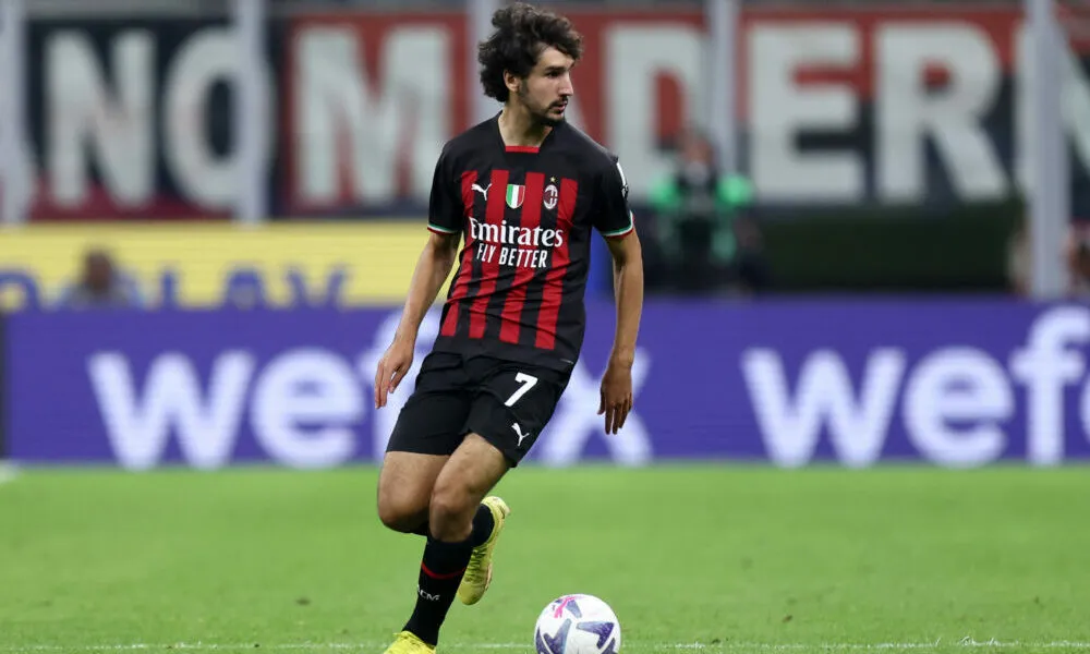 Milan, Fiorentina Adli