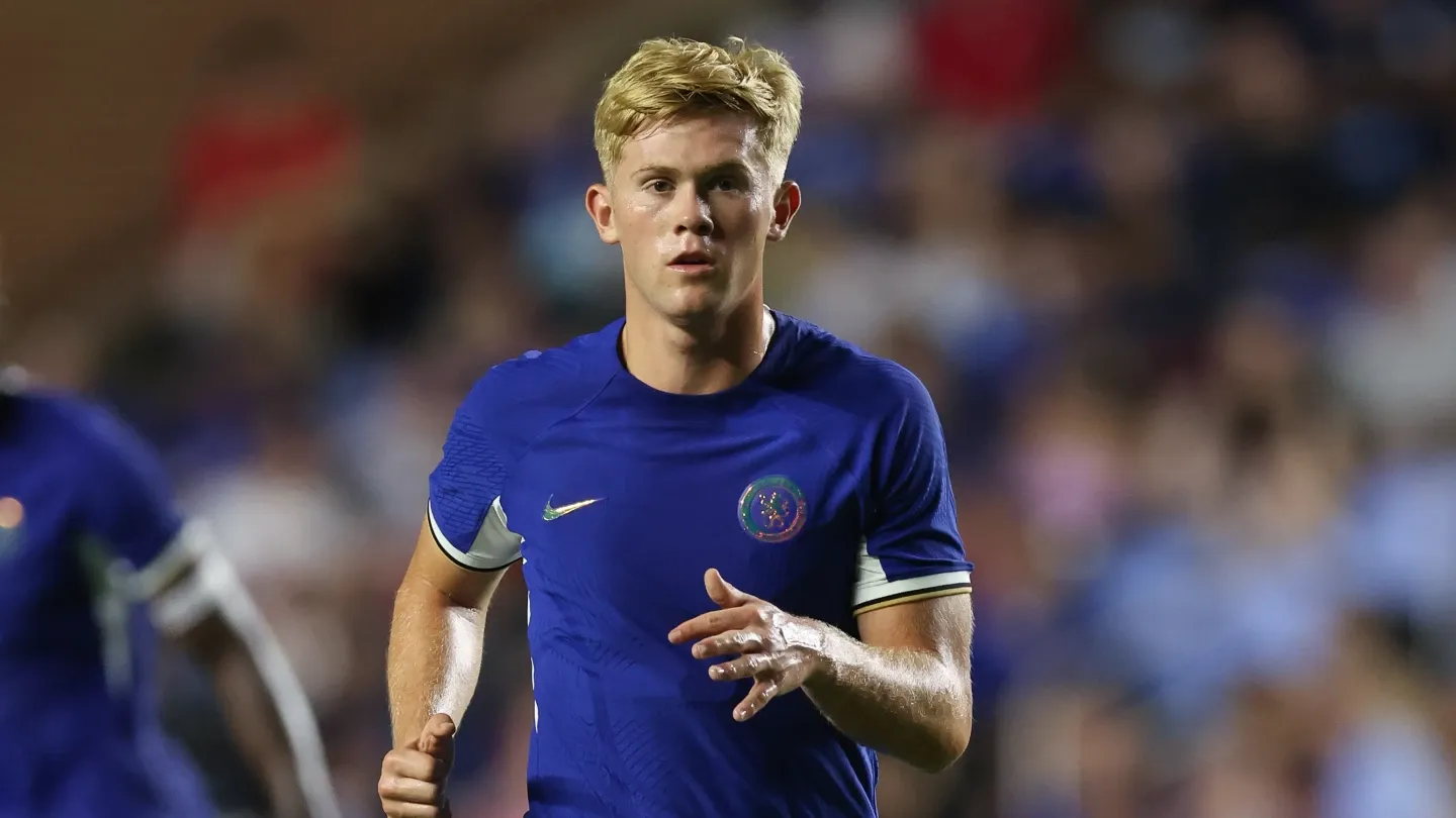 Il Chelsea spera che il Newcastle riscatti Hall, ma il FPF è un problema per entrambe...