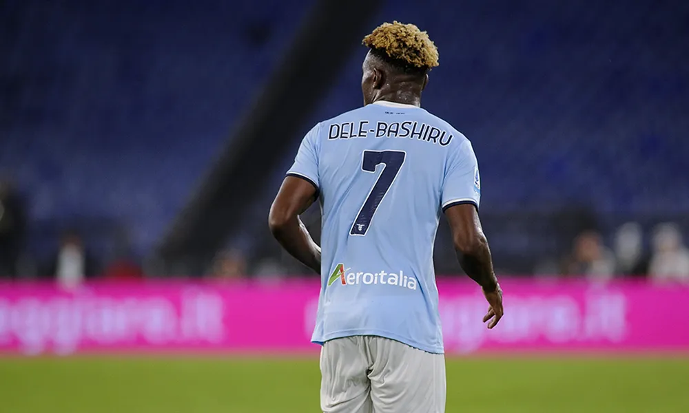 Lazio, Dele-Bashiru fuori lista: cosa dice il regolamento