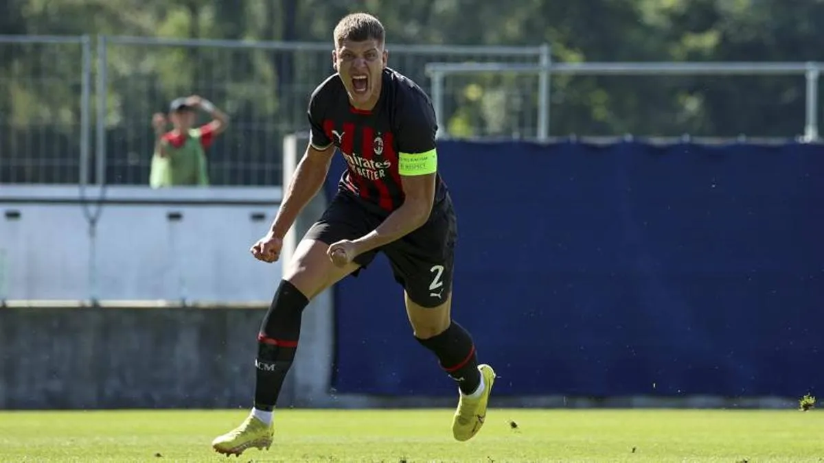 Milan, in allenamento Pioli prova due giovani della Primavera