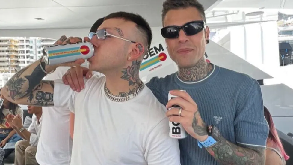 Fedez, un Milan…da bere: il diavolo beve Boem