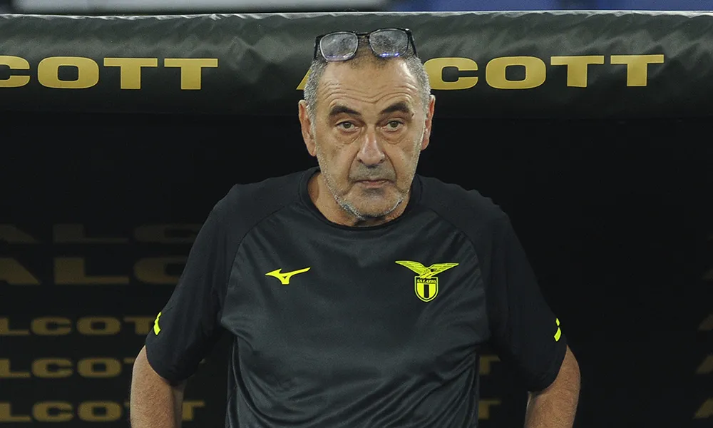 Sarri a Mediaset: "Domenica, dopo la partita, i ragazzi erano provati e umiliati. Vincere contro il Milan è qualcosa di importante"