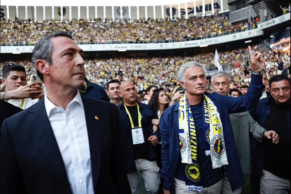 Fenerbahce, Mourinho: "Quando sono arrivato ho promesso di combattere per i tifosi. Contro i Rangers...""