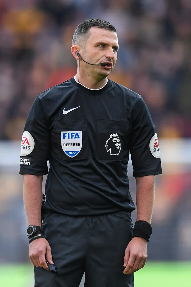 micheal Oliver arbitro