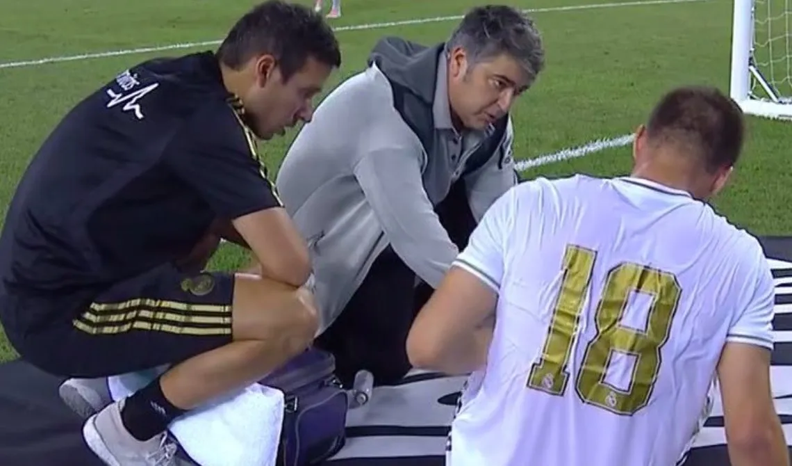 Milan: Luka Jovic si infortuna