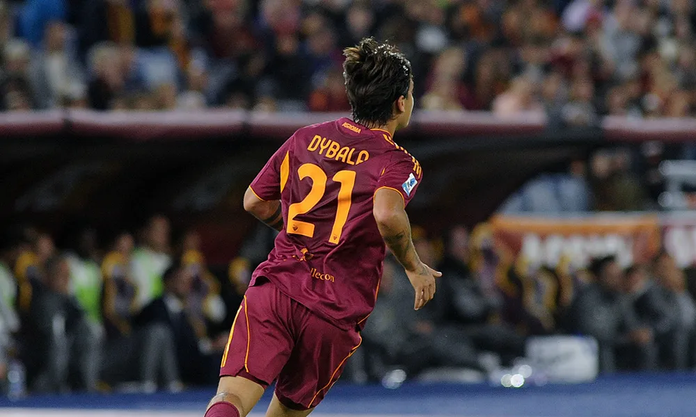 Roma, buone notizie per i giallorossi: Paulo Dybala e Leon Bailey potrebbero essere convocati giovedì in Europa League. Entrambi sono rientrati in gruppo dopo aver smaltito i recenti infortuni
