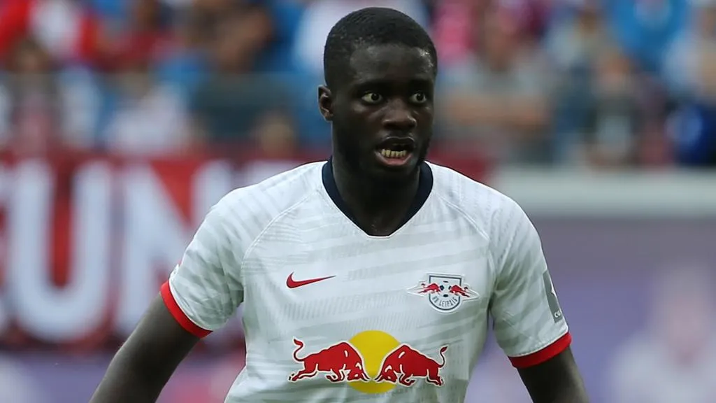Milan: Upamecano si allontana