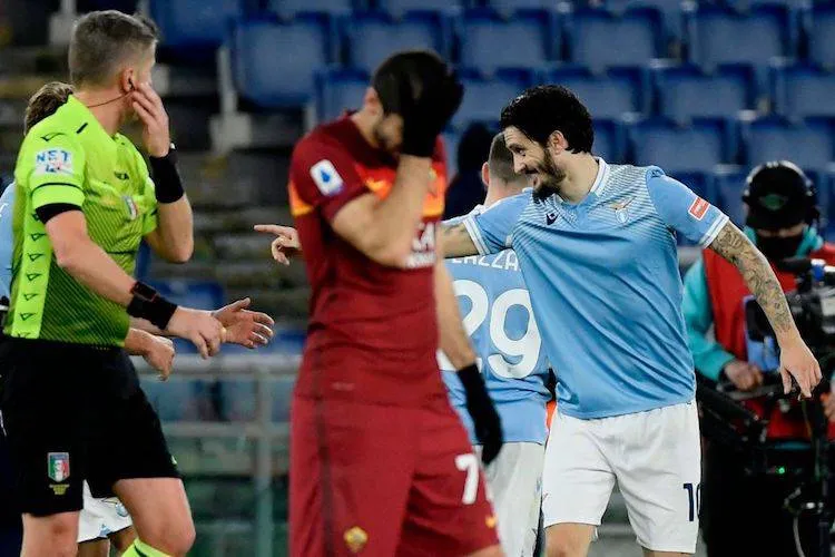 Lazio stratosferica, Roma assente: La storia del Derby