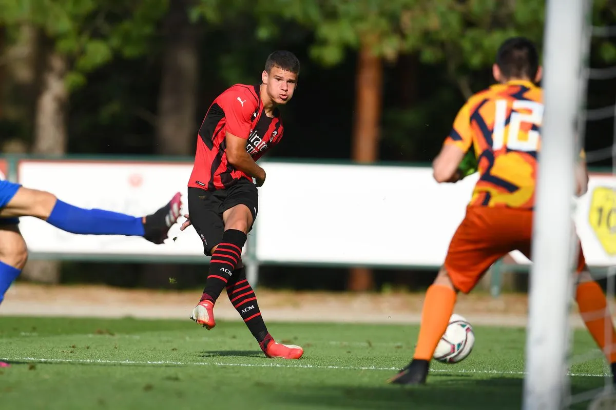 Milan, Kerkez non le manda a dire: addio con polemica