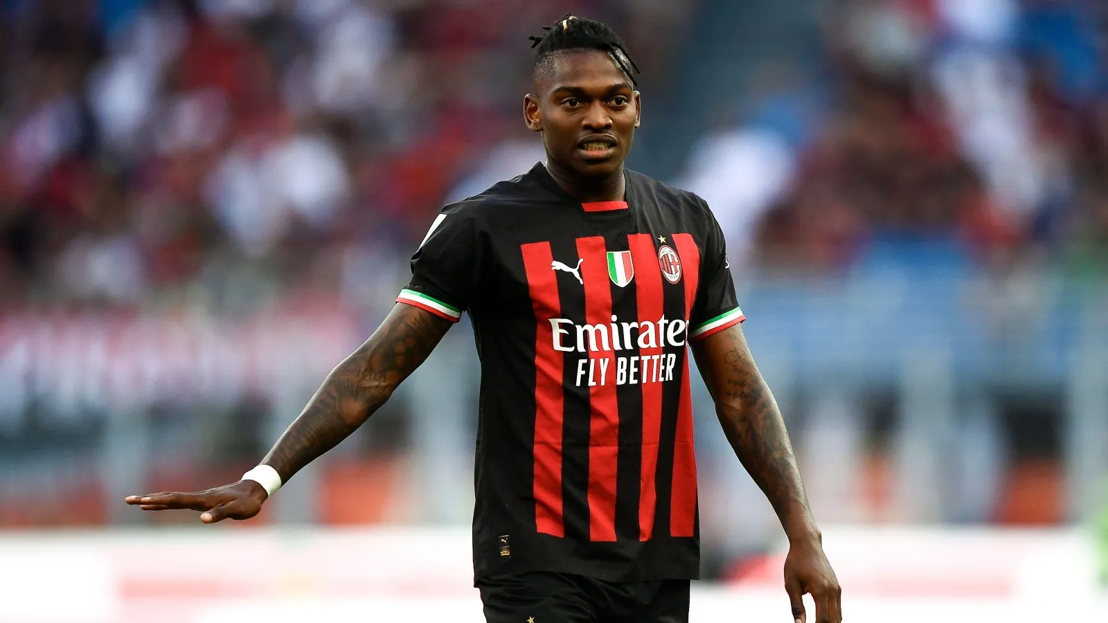 Milan, Leao surfa (anche) al Mondiale: la scalata continua