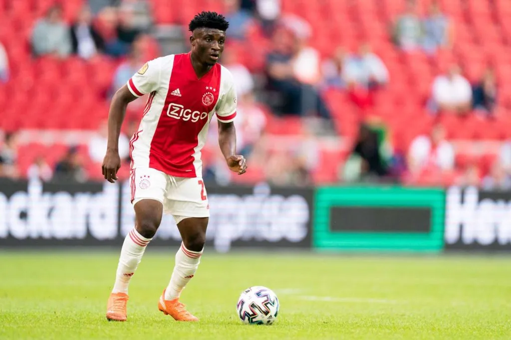 Calciomercato Juventus, i bianconeri sul nuovo talento dell'Ajax: il prezzo