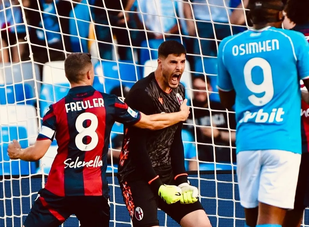 Napoli - Bologna 0-2, nel tempio di Diego la Champions diventa quasi matematica | Le pagelle rossoblù