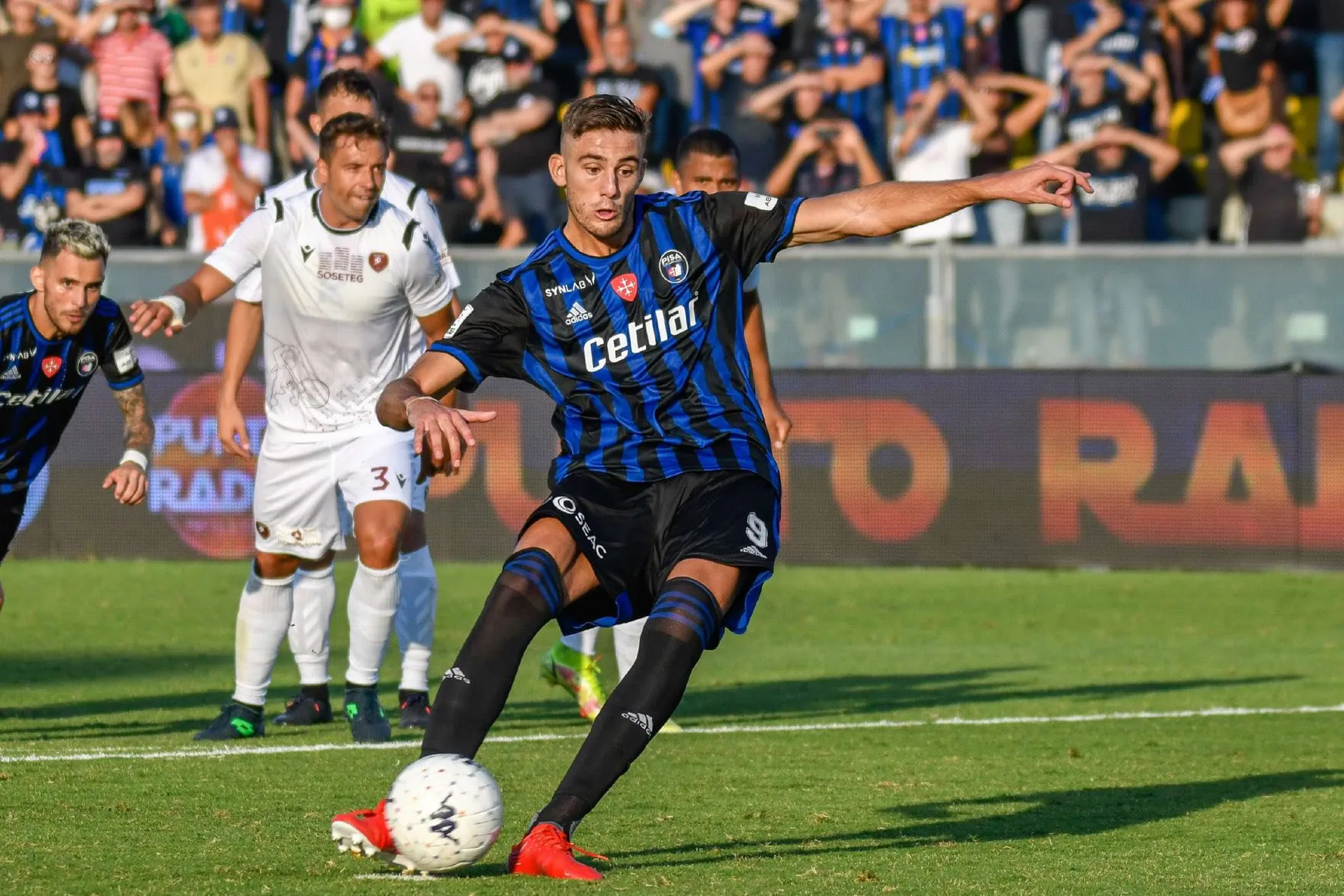 Calciomercato Milan, si segue Lucca: le parole di Corrado