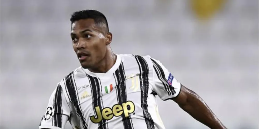 Juventus, addio da record per Alex Sandro