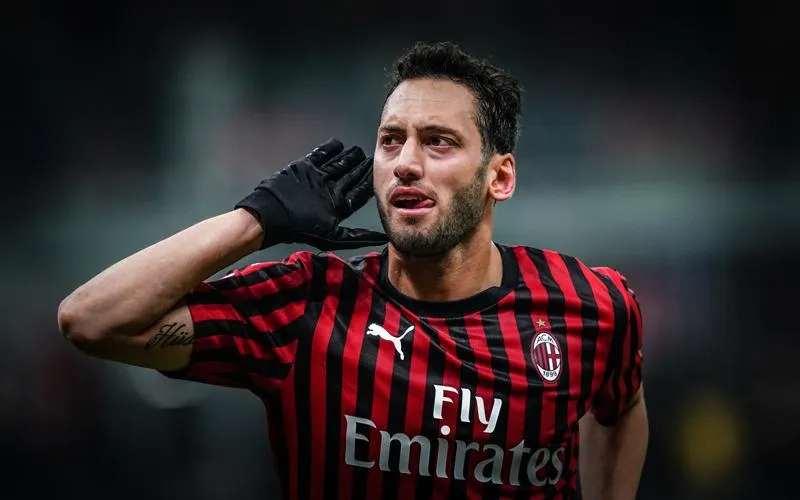 Milan: nessun problema per il rinnovo di Calhanoglu