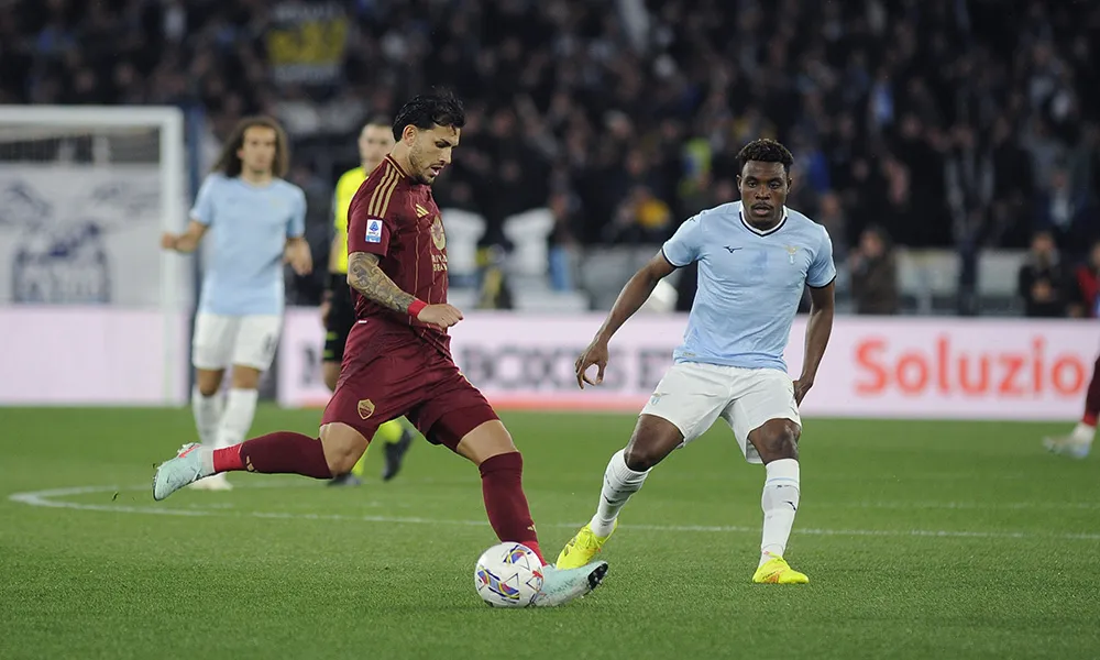 Il derby tra Lazio e Roma tra scontri e violenza