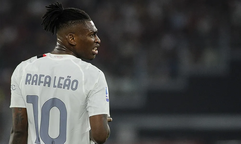 Milan, l'Al Hilal piomba su Leao | In arrivo offerta irrinunciabile