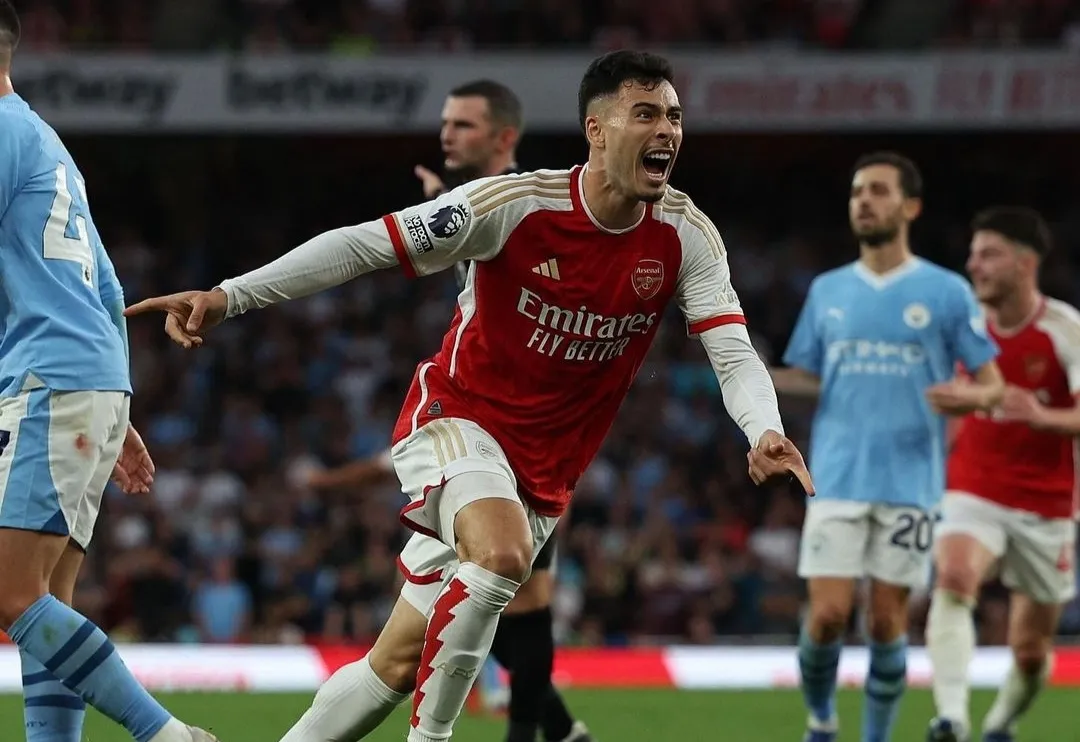 Arsenal, Martinelli affonda Guardiola | I Gunners volano in vetta