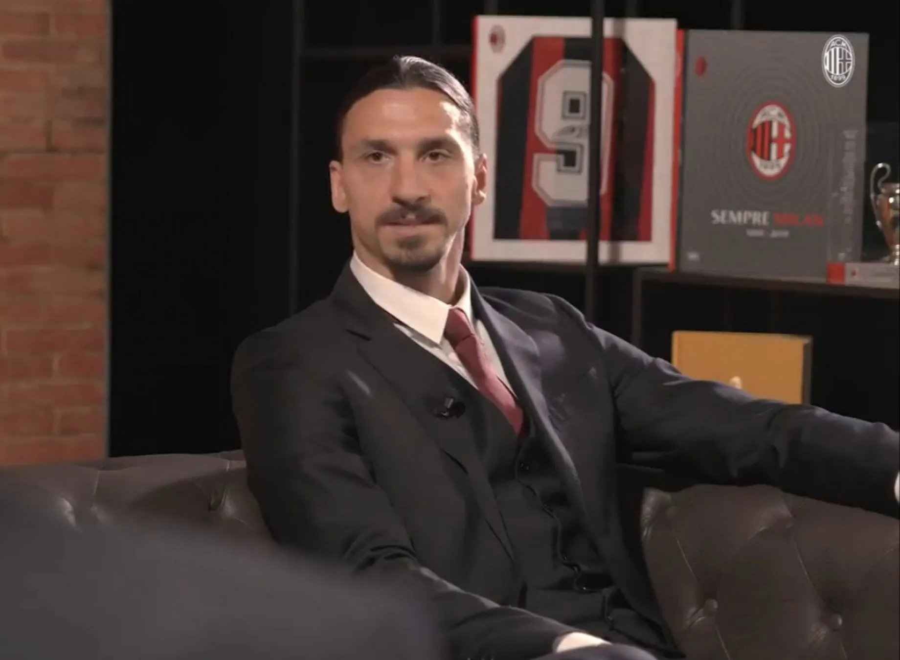 Milan, Ibrahimovic ne ha per tutti:" Leao è importantissimo per noi, altrove sarebbe altrettanto?"