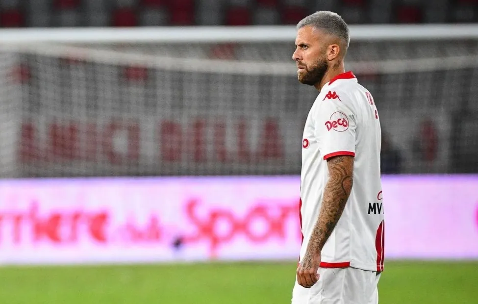 Bari, Menez saluta mestamente un sodalizio mai decollato