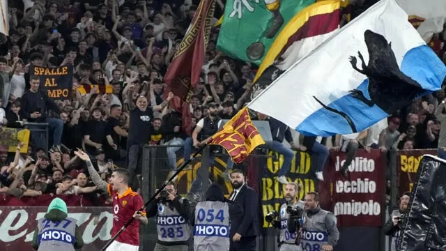 Roma, i tifosi pagano la multa inflitta a Gianluca Mancini
