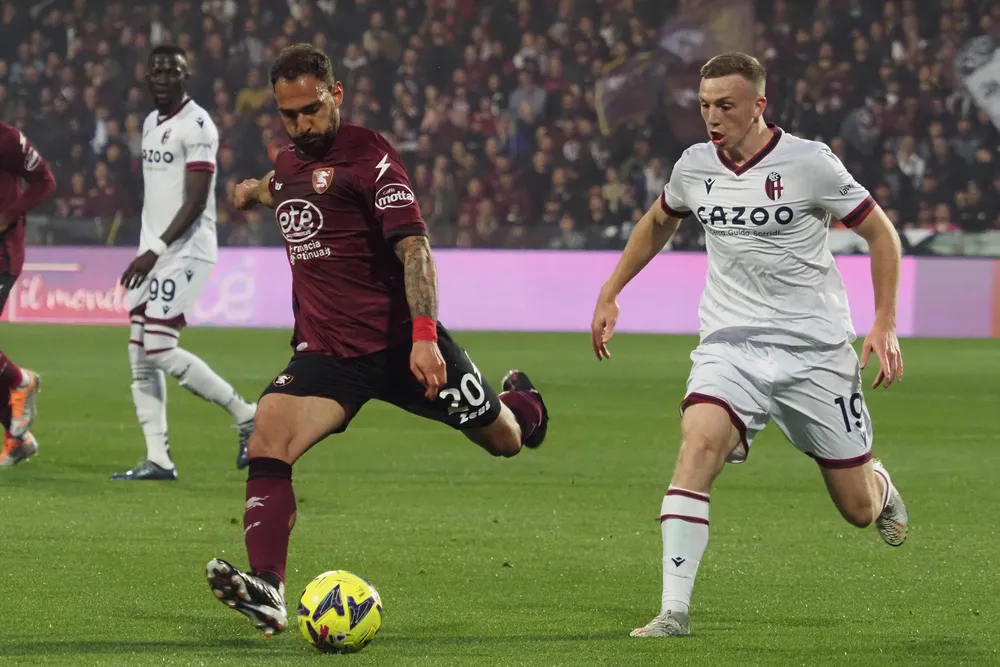 Hellas Verona, sirene per Kastanos: l'intenzione è di restare