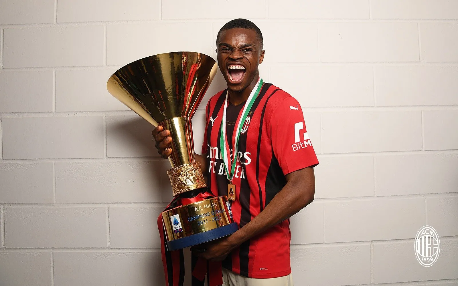 Milan, rinnovo Kalulu: cosa manca per chiudere